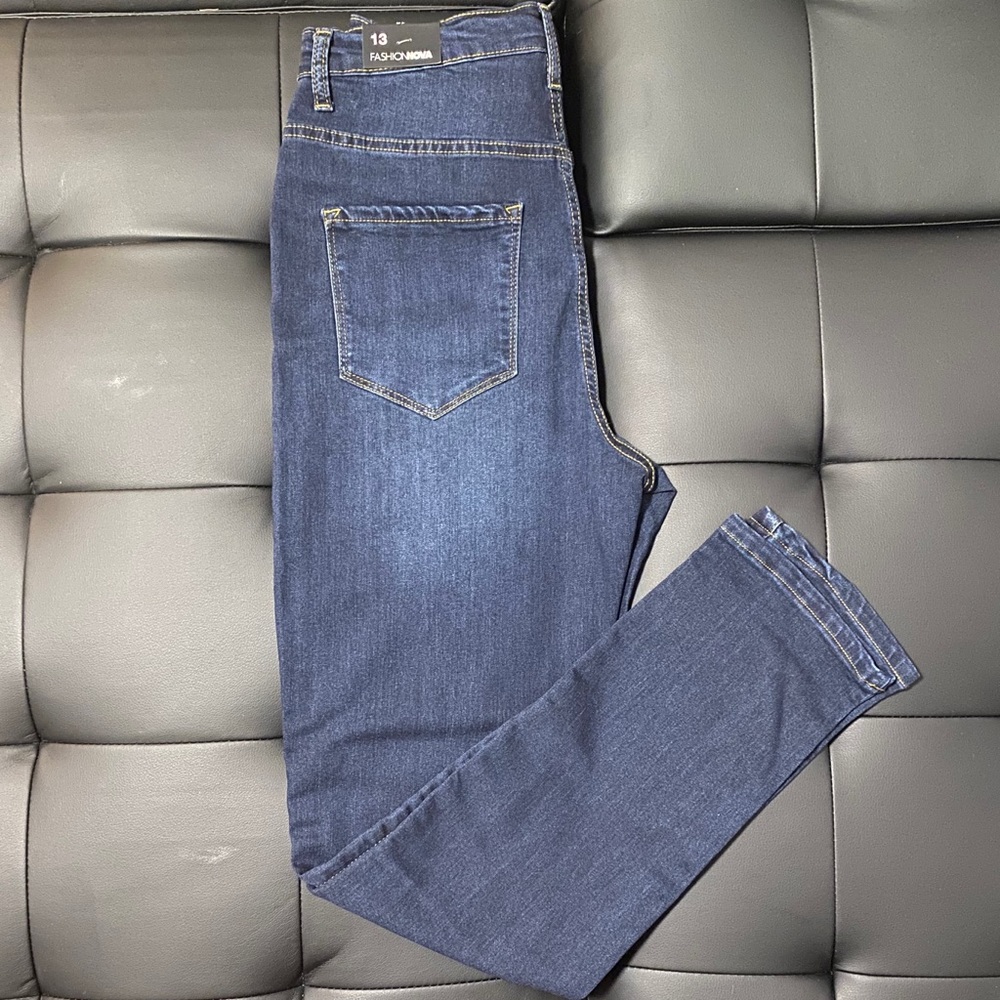 Jeans - Picture 3 of 3